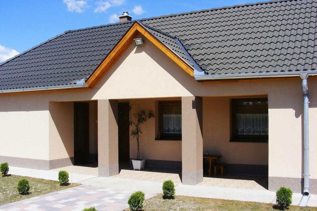 Szerencsecsillag Vendeghaz Hotel Kiskoros Ngoại thất bức ảnh